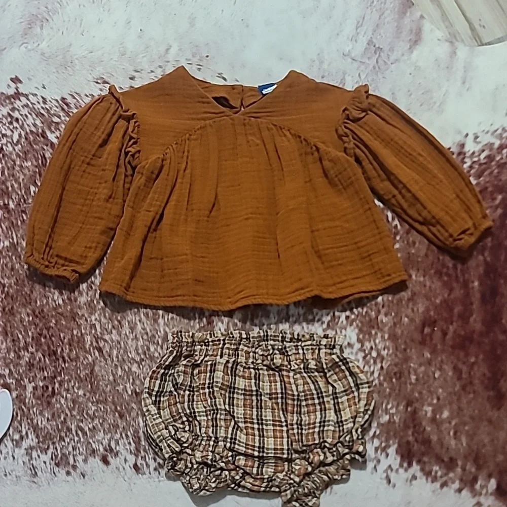 2 PC set - Picture 1 of 2